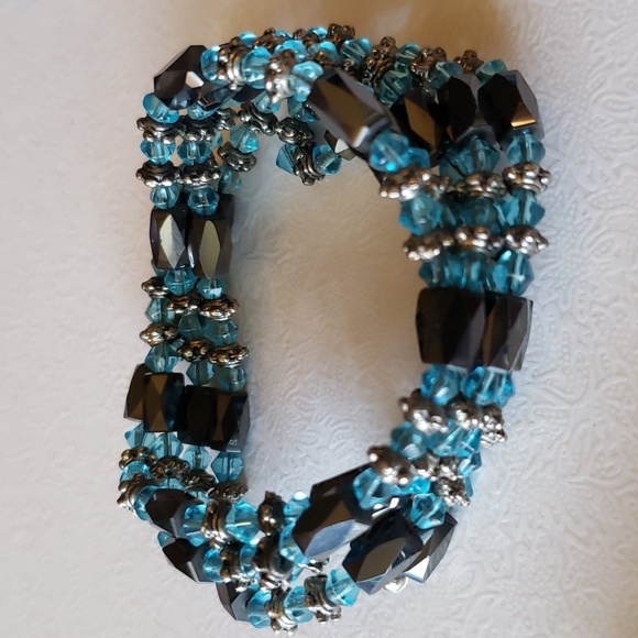 Bundle of 6 Magnet Necklace / Bracelet Strands Plus Bonus Tiny Bracelet! - Picture 6 of 7